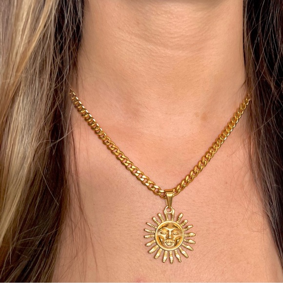 Soleá Handmade Necklace - Picture 4 of 11